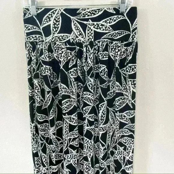 Coldwater Creek black skirt with cream print - Picture 2 of 4